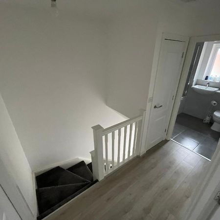 Modern Room With Huge Bed - Walk To City Centre! Manchester Kültér fotó